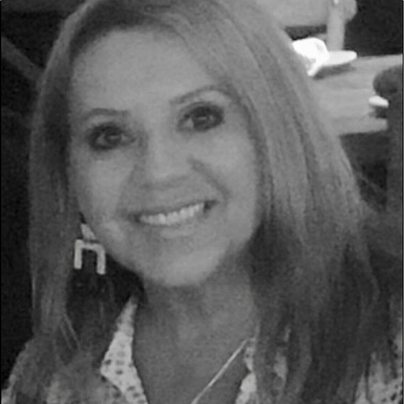 Meet your Posher, Alice - Picture 1 of 2